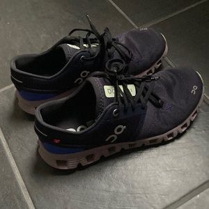 On Women's Cloud X 3 Running Shoes size 7